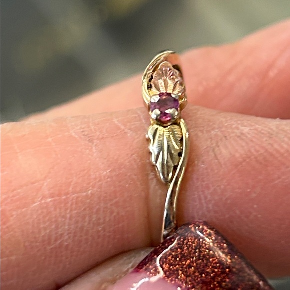 409258 10k BHG with pink sapphire - Picture 1 of 4